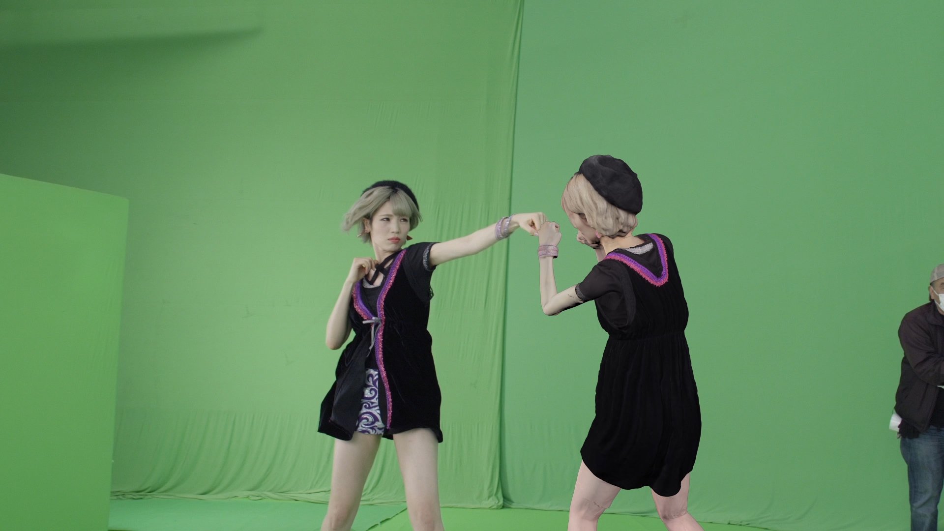 妄キャリ『激ヤバ∞ボッカーン!!』MV撮影の裏側写真 2