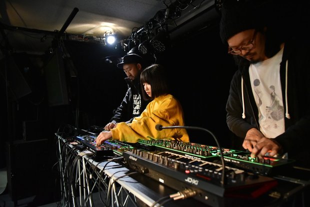 少しづつ、ミックス作業がさまになっていく凜音ちゃん