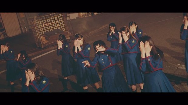 欅坂46 『不協和音』MV スクリーンショット 3