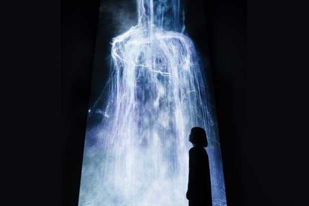 憑依する滝 : Universe of Water Particles