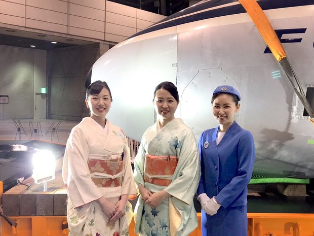 空の貴婦人たち