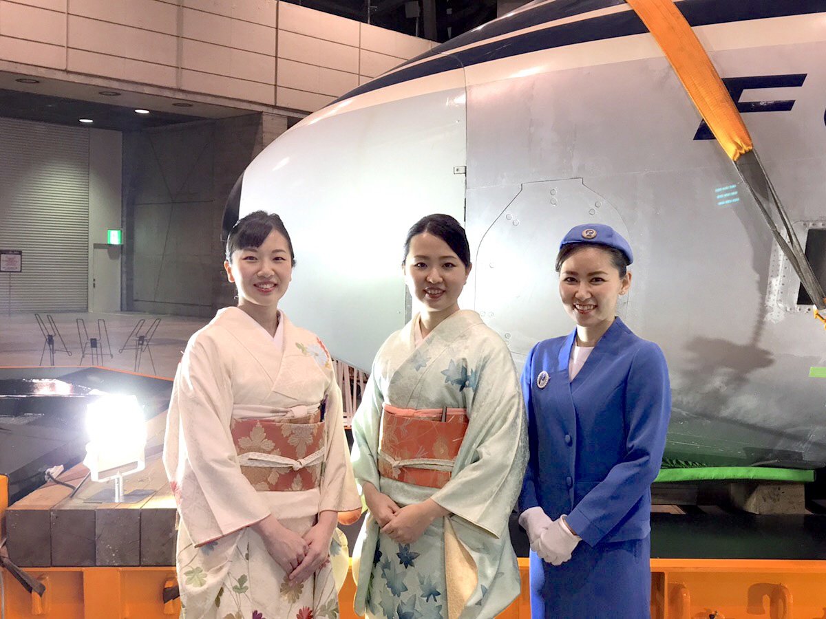 空の貴婦人たち