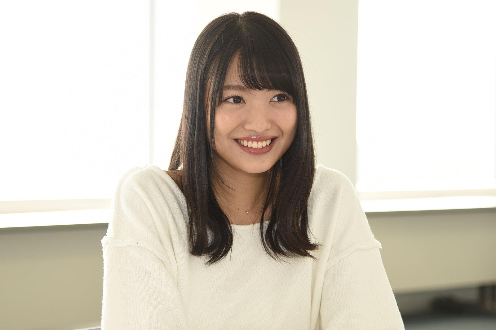 北原里英