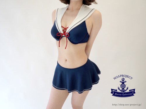 白セーラー×紺スカート