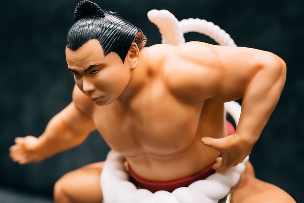 第五十八代横綱『千代の富士貢』未塗装カラーレジンキットの塗装済み完成品