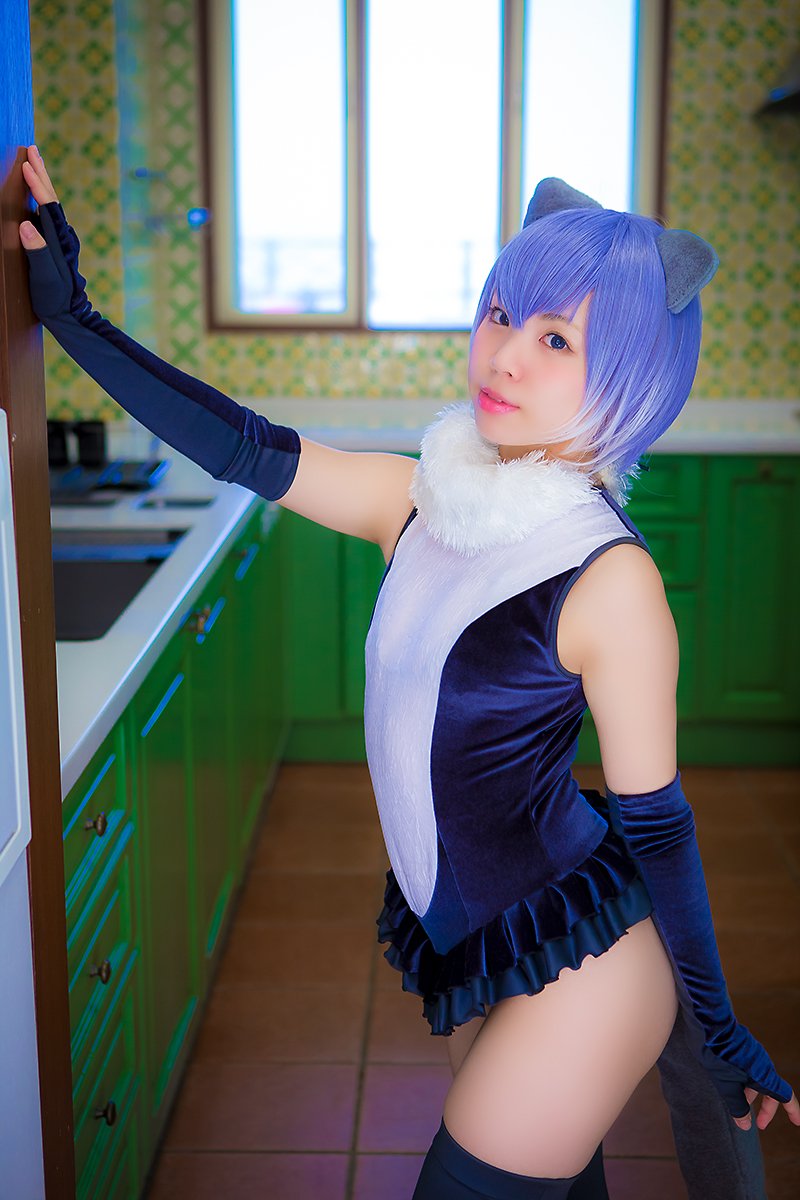 キッチンにいる神崎あかりさん