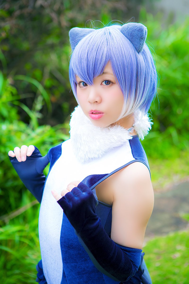 毛皮って脱げるんだ!? と言ってそうな神崎あかりさん