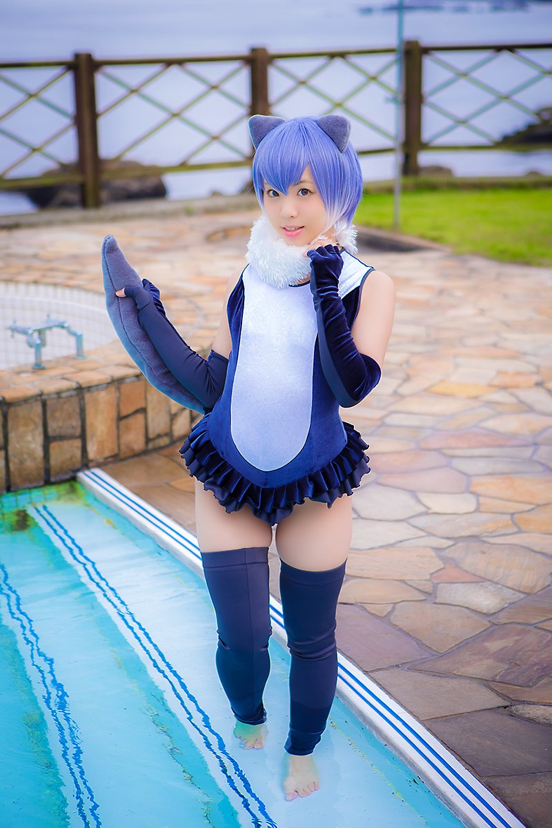 入水する神崎あかりさん