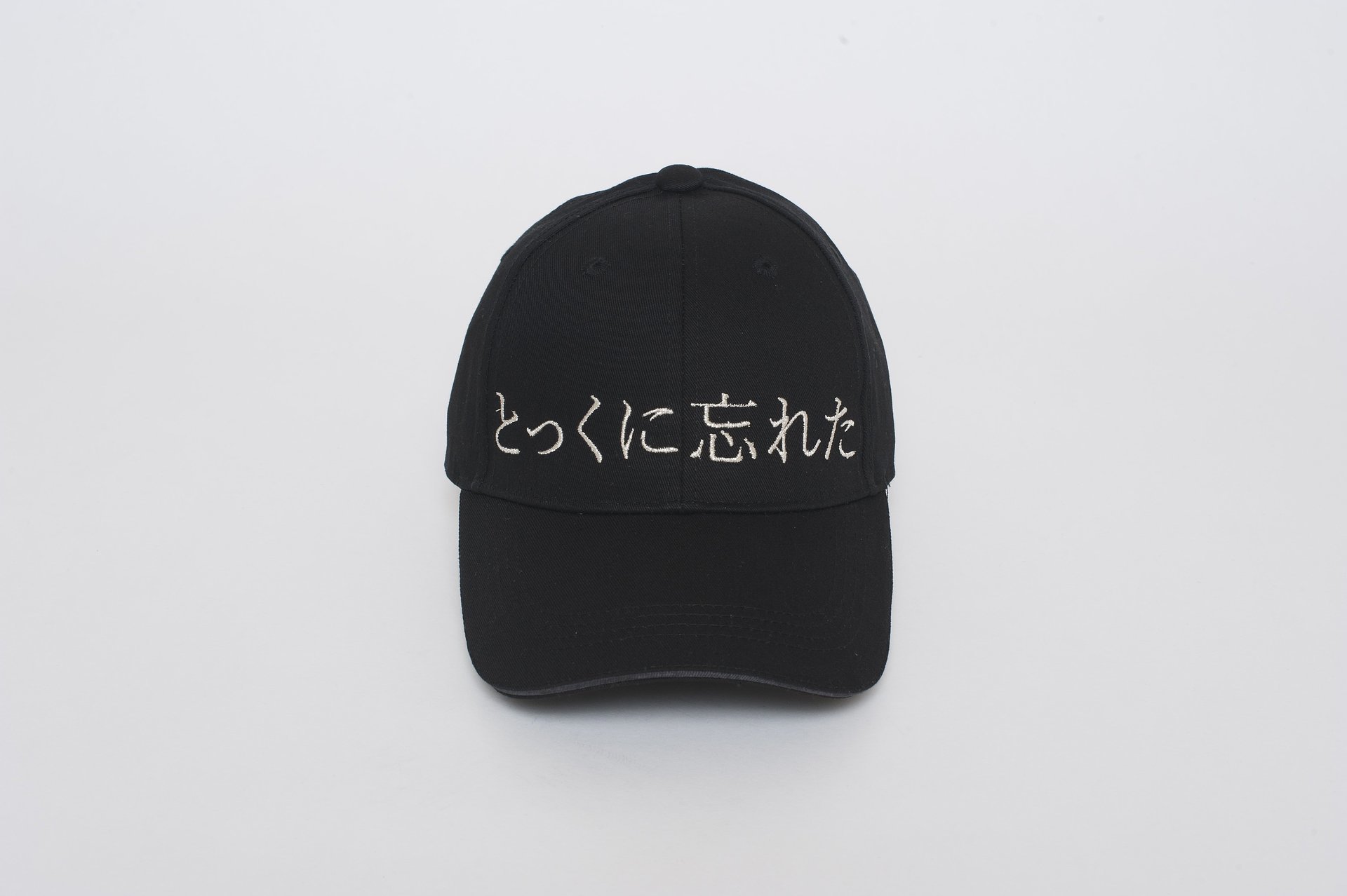 「グリッチ刺繍」のNukeme、自撮りカルチャーの草分けHIROMIXの2人展
