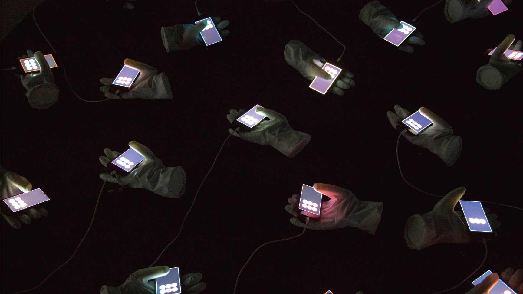 綿貫岳海さんの作品「ノードハンズ」