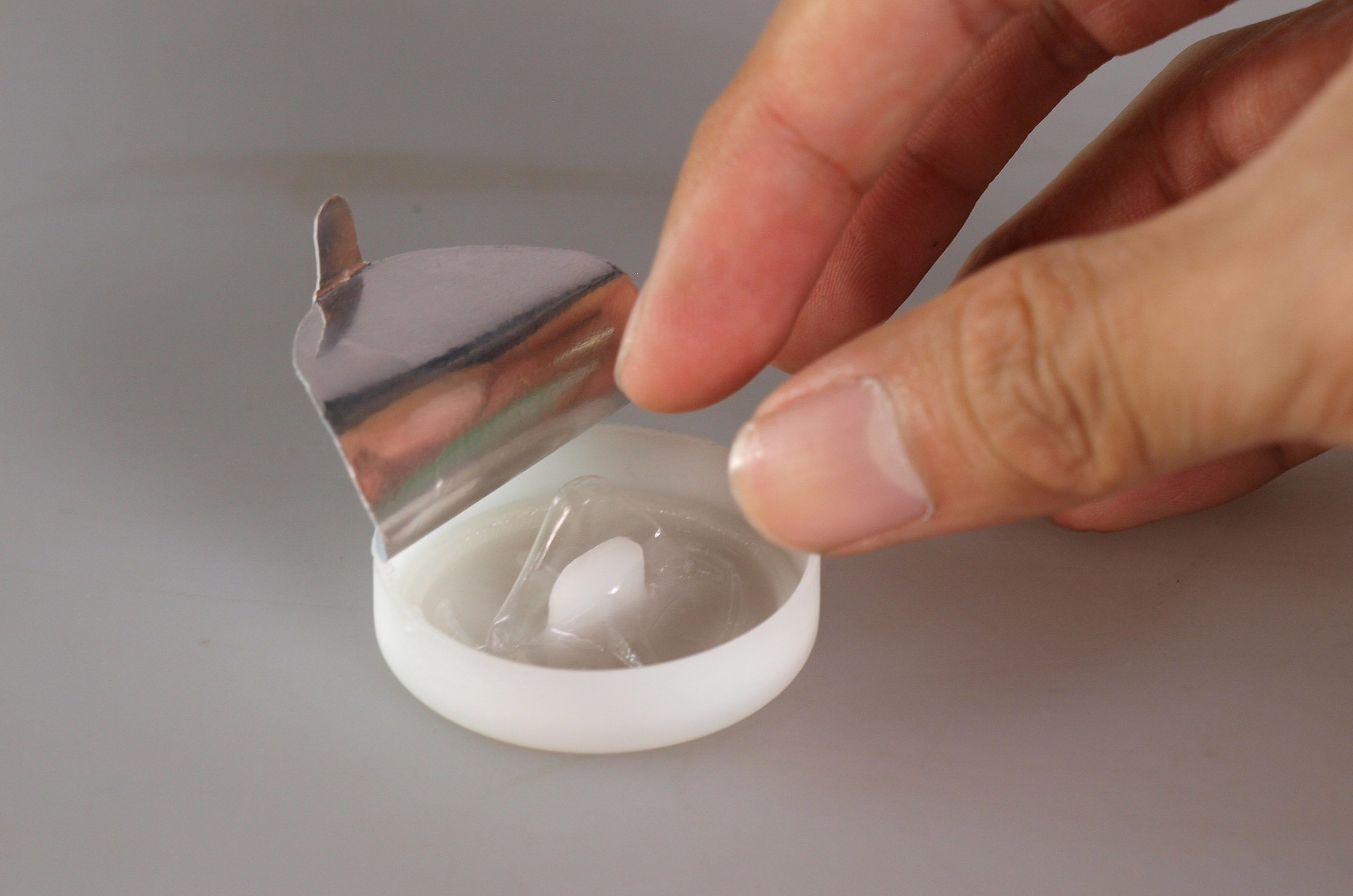 「Love Guide Condoms」／画像はLove Guide Condoms 食色，性也 on Behanceより