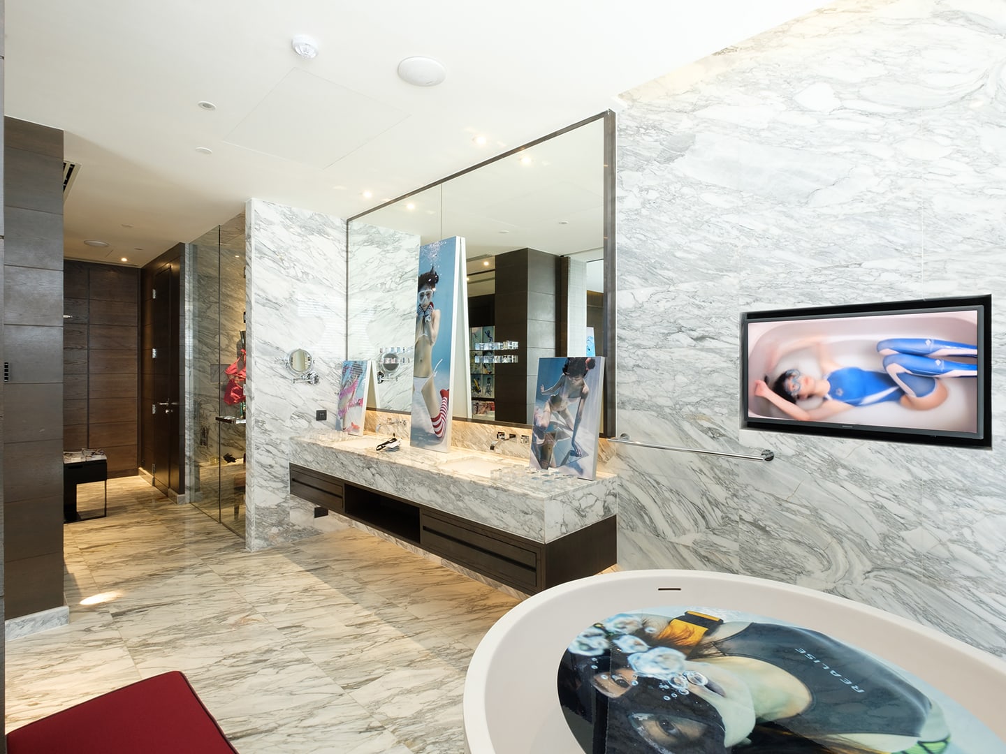 「Hotel Art Fair Bangkok 2018」での展示／撮影：逢坂憲吾さん