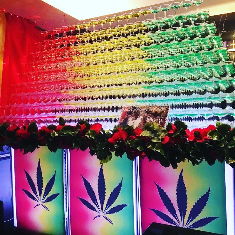 reDgfvYkmUwAEZsVE.jpg_large