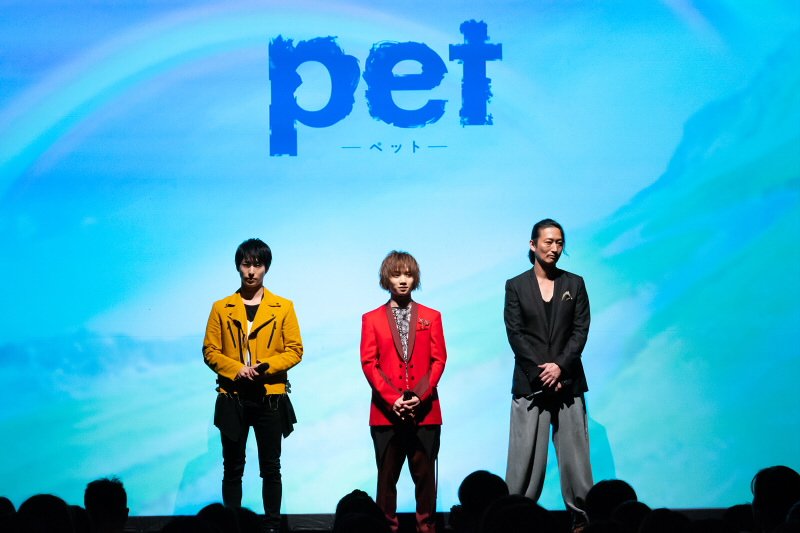 左から谷佳樹さん、植田圭輔さん、萩野崇さん