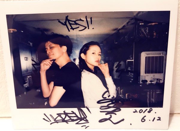 左からKREVAさん、小西真奈美さん／画像はKREVA 公式ブログより