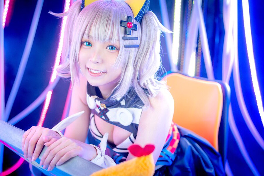 小桃さん／バーチャルYouTuber・輝夜月_1