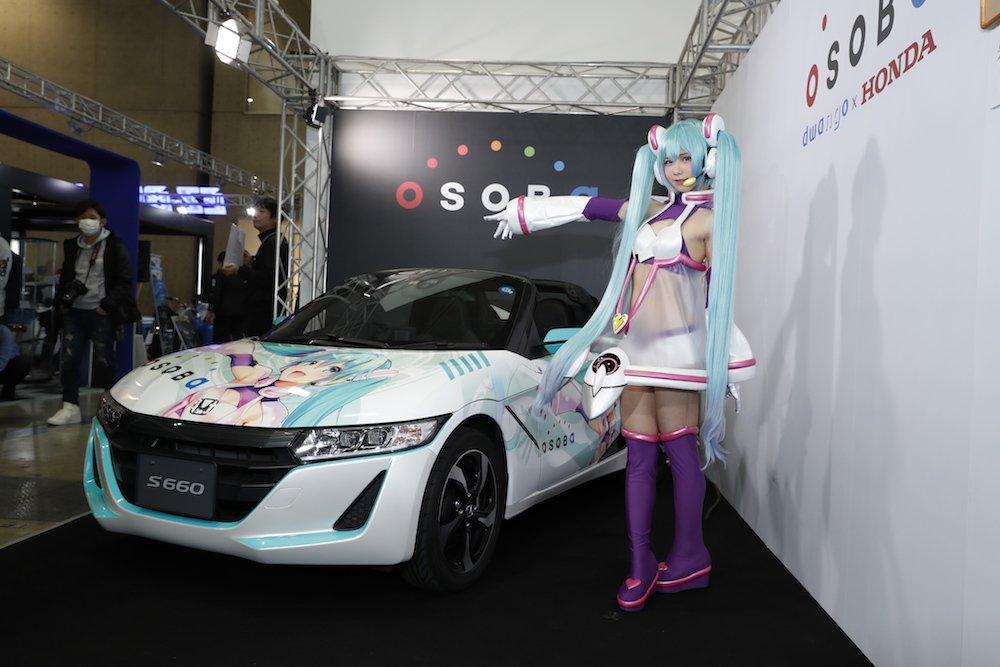 えなこさんによる初音ミクのコスプレ_2