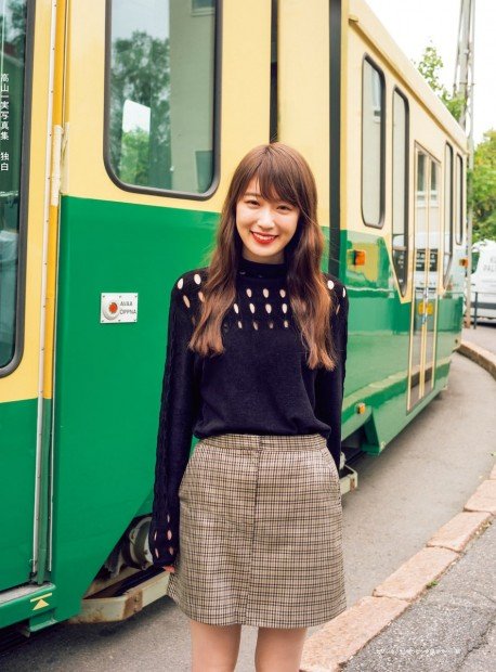 高山一実 2nd写真集_カバーC_セブンネット版