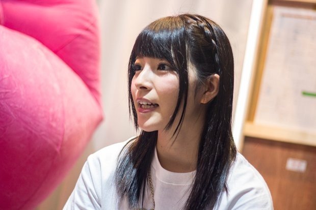 上原亜衣さん