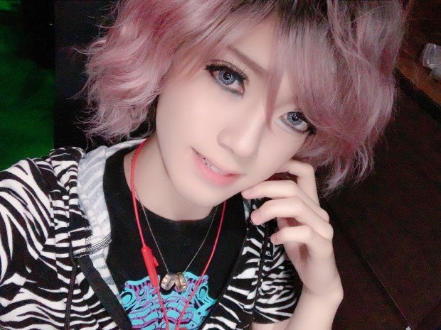 りゆゆさんのギャルコスプレ8