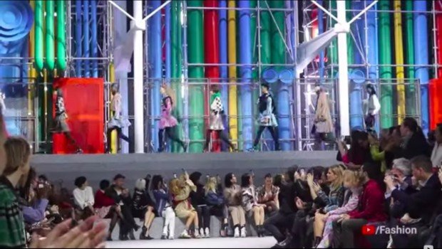 「Welcome to Your Front Row Seat to Fashion」のキャプチャ