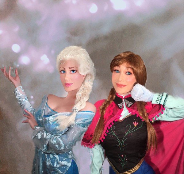 叶姉妹の『アナと雪の女王』コスプレ