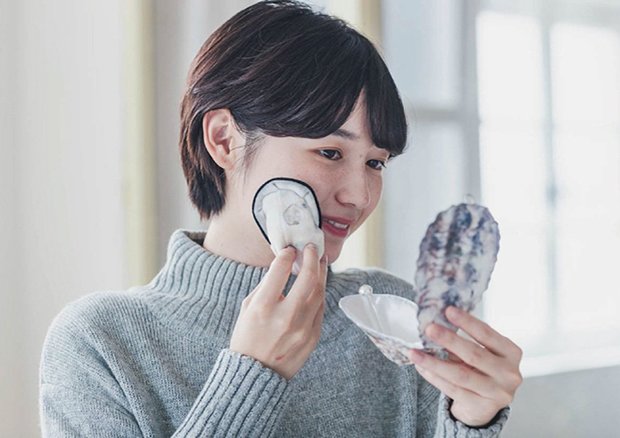 牡蠣コンパクトミラー