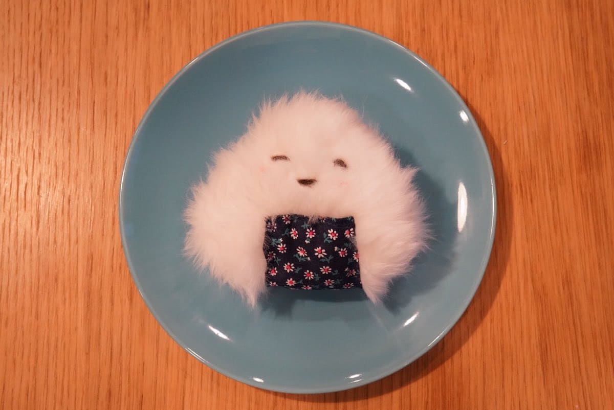 おにぎりのぬいぐるみ