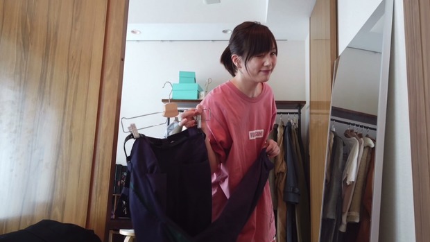 本田翼「ほんだのばいく」で春服コーデ披露 ちらっと見える