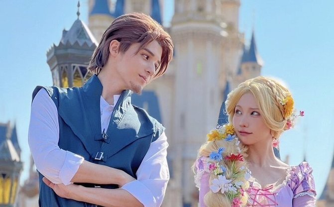えなこ&スタンミ『ラプンツェル』コスがすごい ディズニーでハロウィン満喫