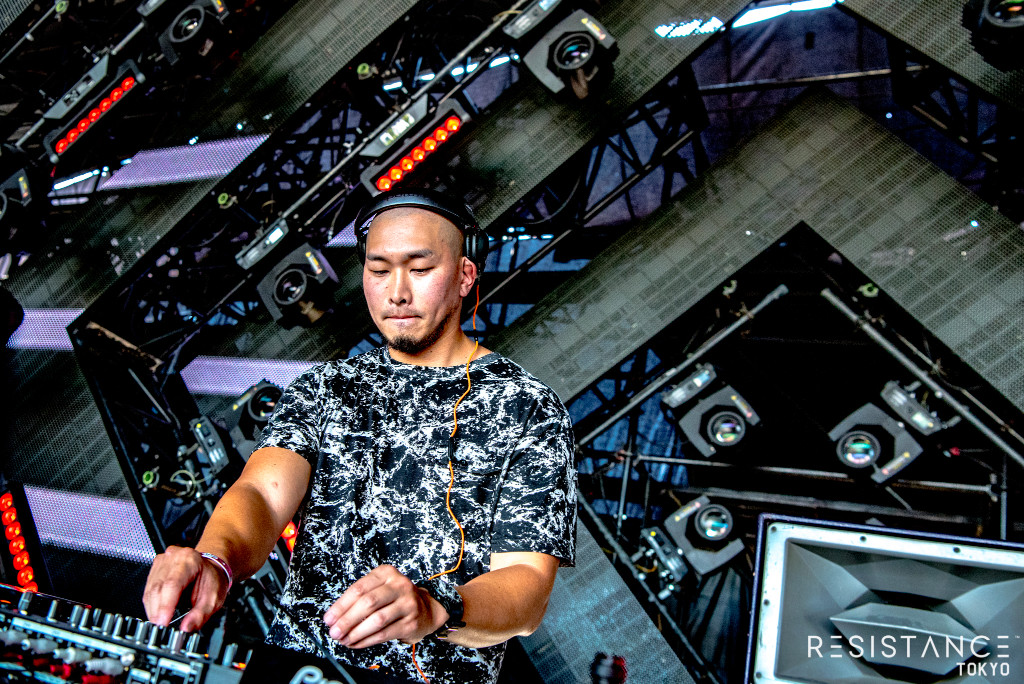 01 Bagagee Viphex 13_ULTRA JAPAN Day3_RESISTANCE_1