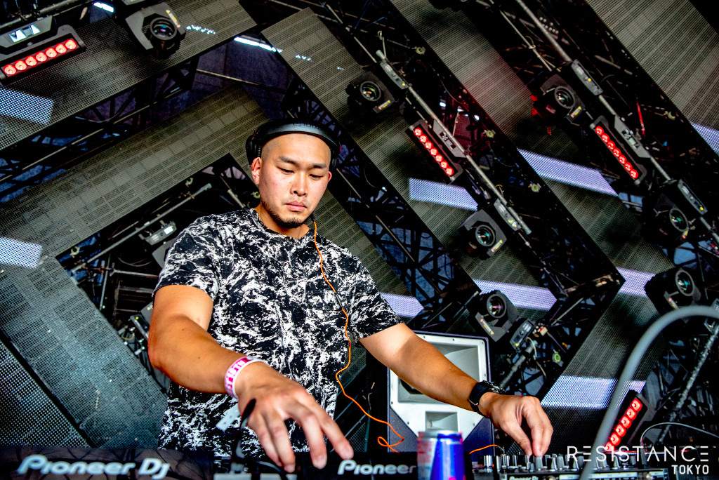 01 Bagagee Viphex 13_ULTRA JAPAN Day3_RESISTANCE_2