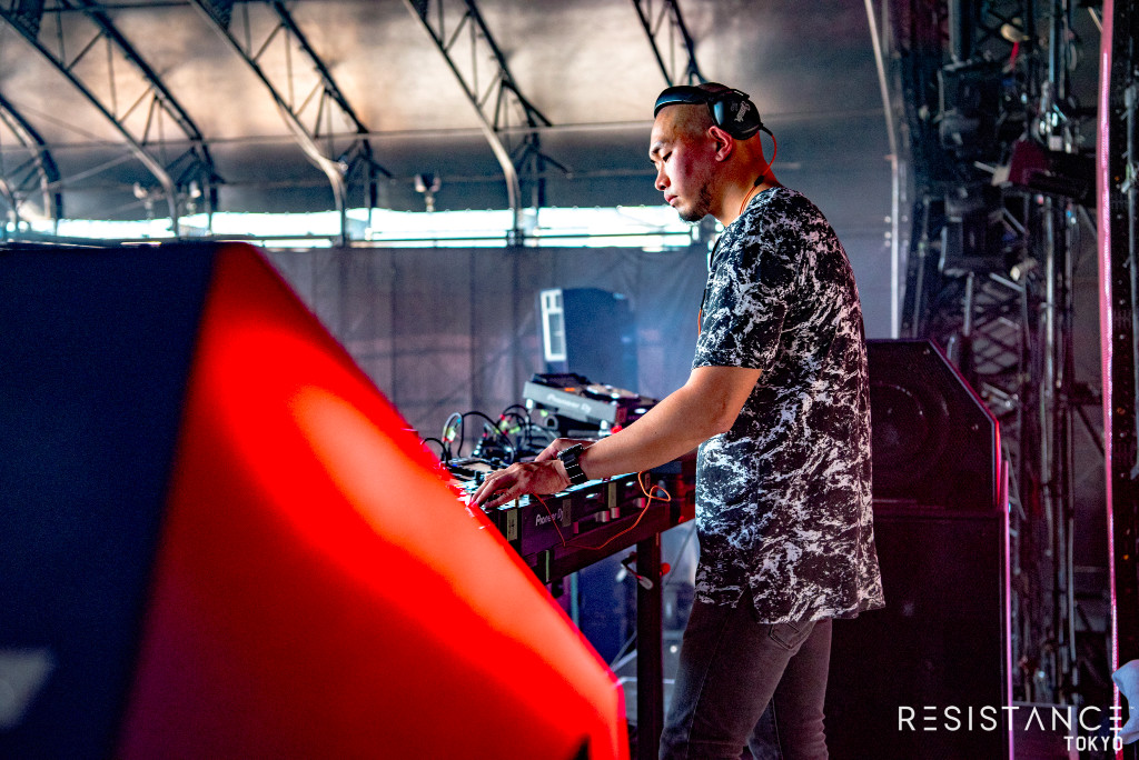 01 Bagagee Viphex 13_ULTRA JAPAN Day3_RESISTANCE_4