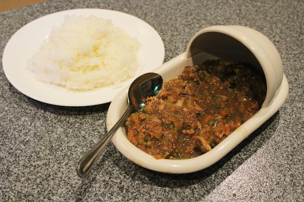 うんこ味のカレー （でっけぇの）とご飯（大）