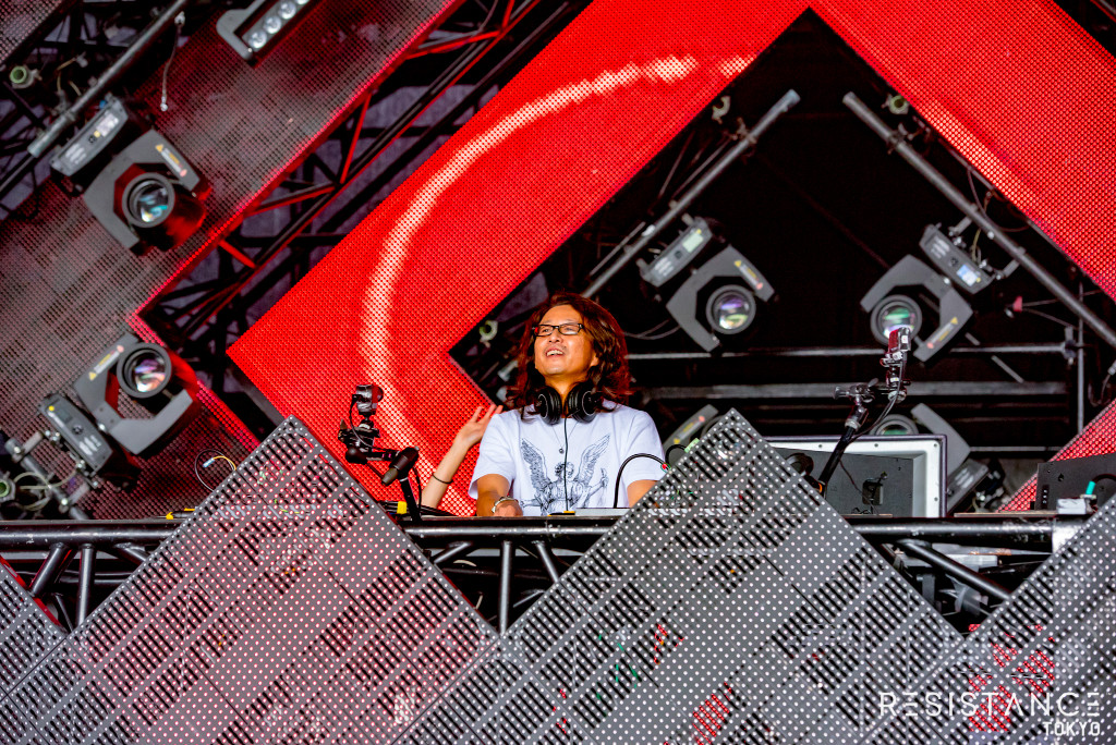 02 DJ OGAWA_ULTRA JAPAN Day2_RESISTANCE_7