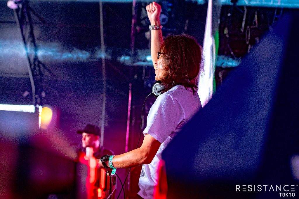 02 DJ OGAWA_ULTRA JAPAN Day2_RESISTANCE_8