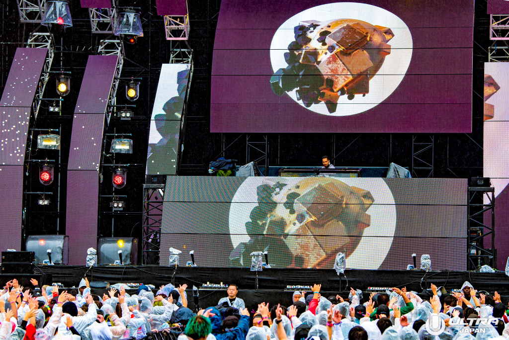 02 Devarra_ULTRA JAPAN Day2_MAIN