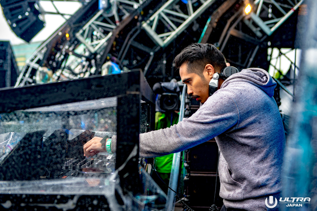02 Devarra_ULTRA JAPAN Day2_MAIN_2
