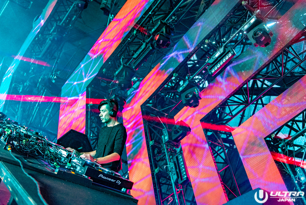 03 Q&#039;hey_ULTRA JAPAN Day1_RESISTANCE_3