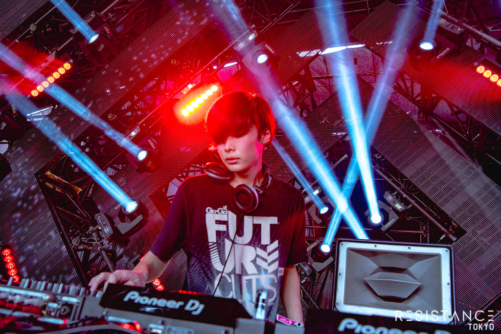 03 SEKITOVA_ULTRA JAPAN Day3_RESISTANCE_2