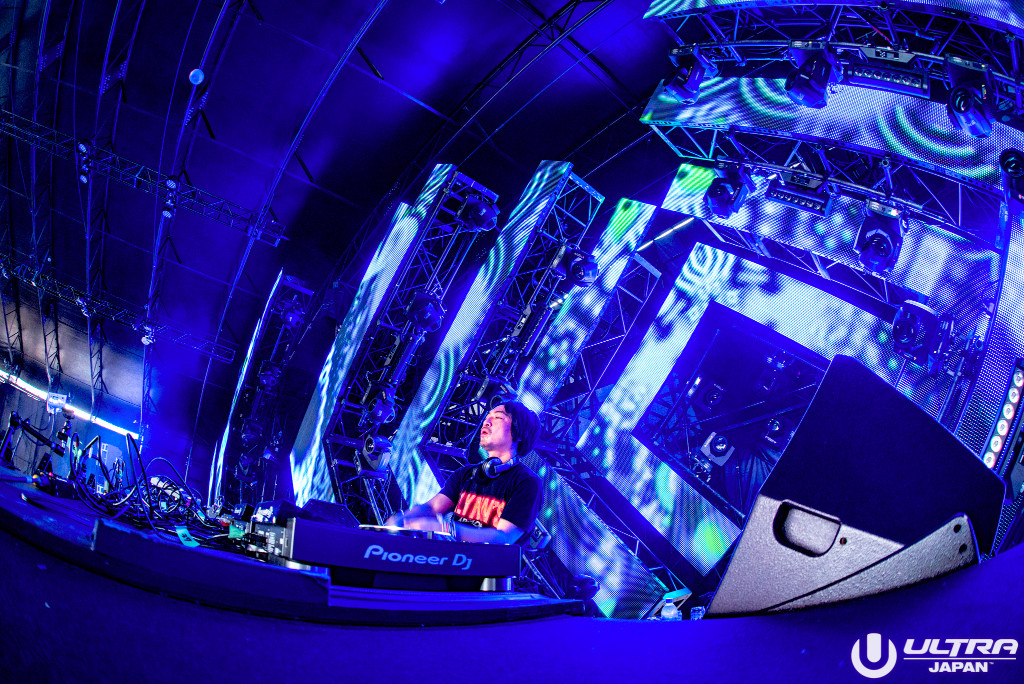 04 Sugiurumn_ULTRA JAPAN Day1_RESISTANCE_3