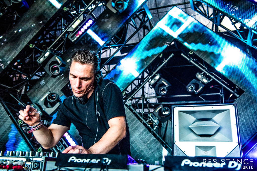 05 Jon Rundell_ULTRA JAPAN Day3_RESISTANCE_2