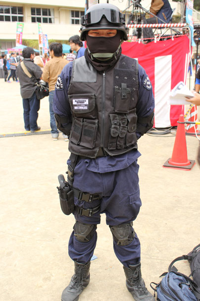 軍の方がいました