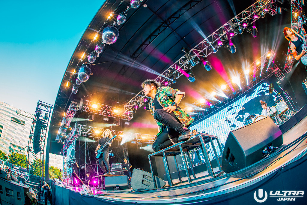 06 Crossfaith_ULTRA JAPAN Day3_LIVE_3