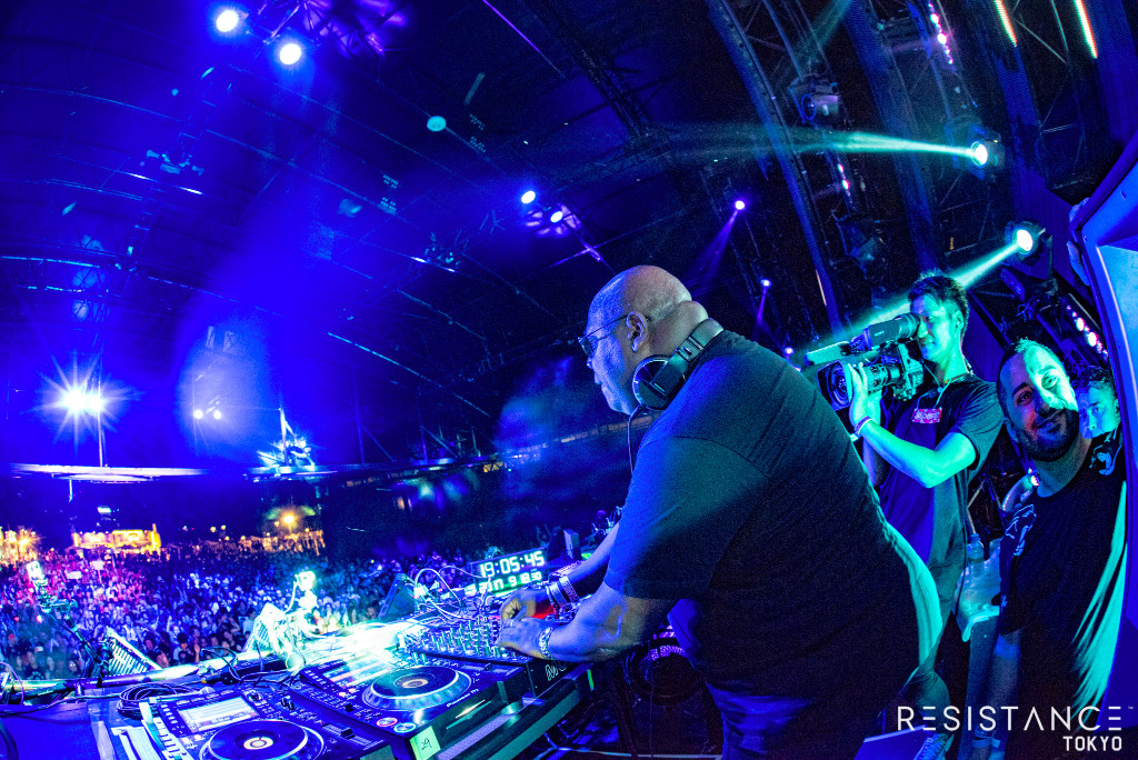 07 Carl Cox_ULTRA JAPAN Day3_RESISTANCE_