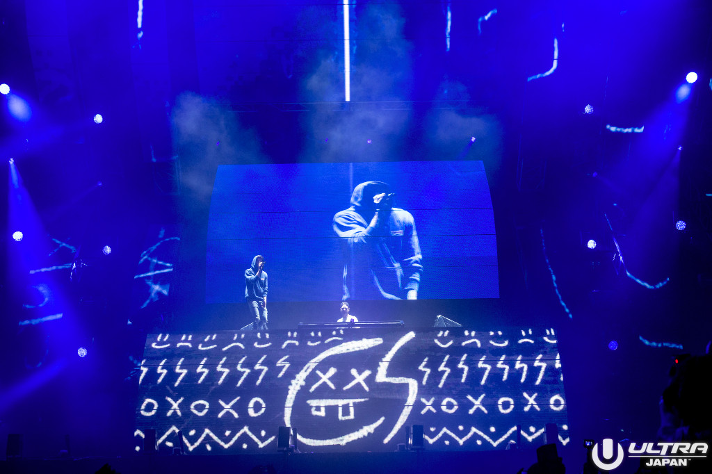 09 The Chainsmokers_ULTRA JAPAN Day2_MAIN_11