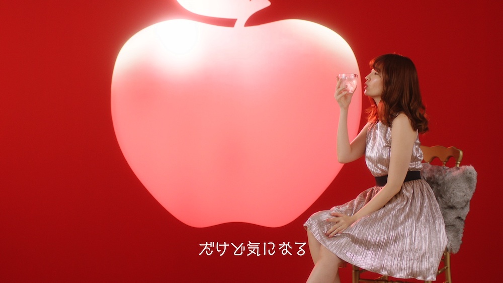 小嶋陽菜さん／「キリン　皮ごこち　『皮ごこちを飲みたい』篇」