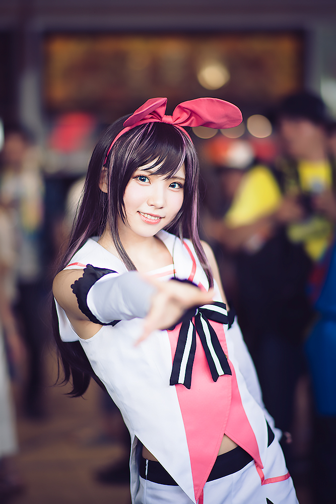 えなこさん／キヅナアイ2