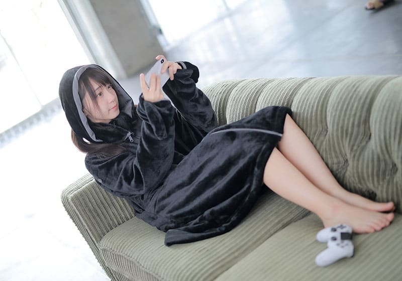 伊織もえさん
