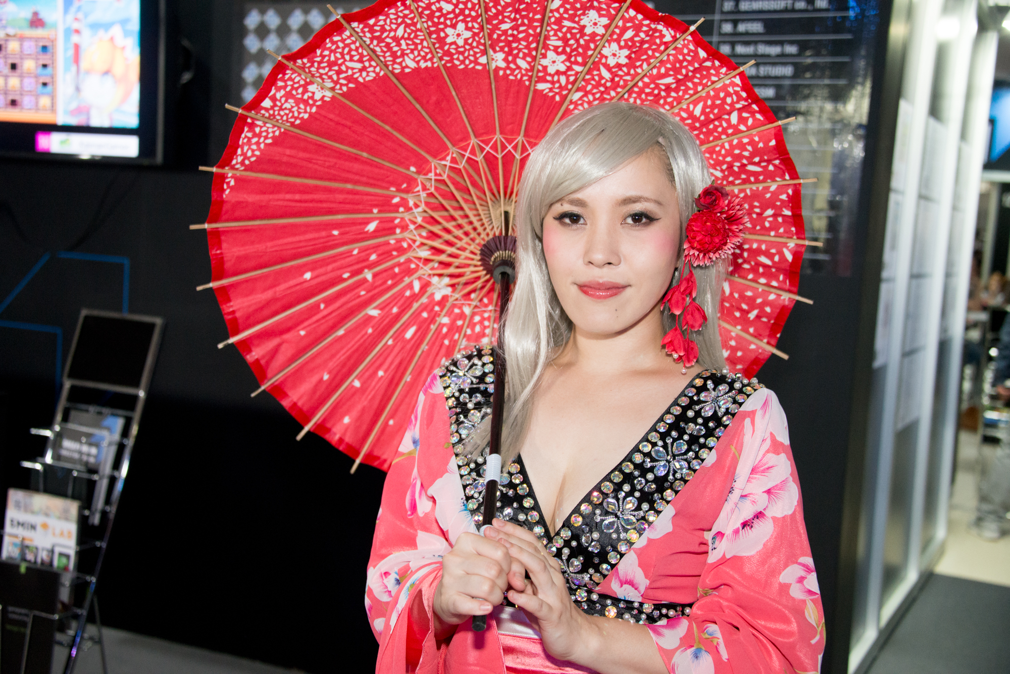 TGS2016_コンパニオン写真_NGELGAMES 1